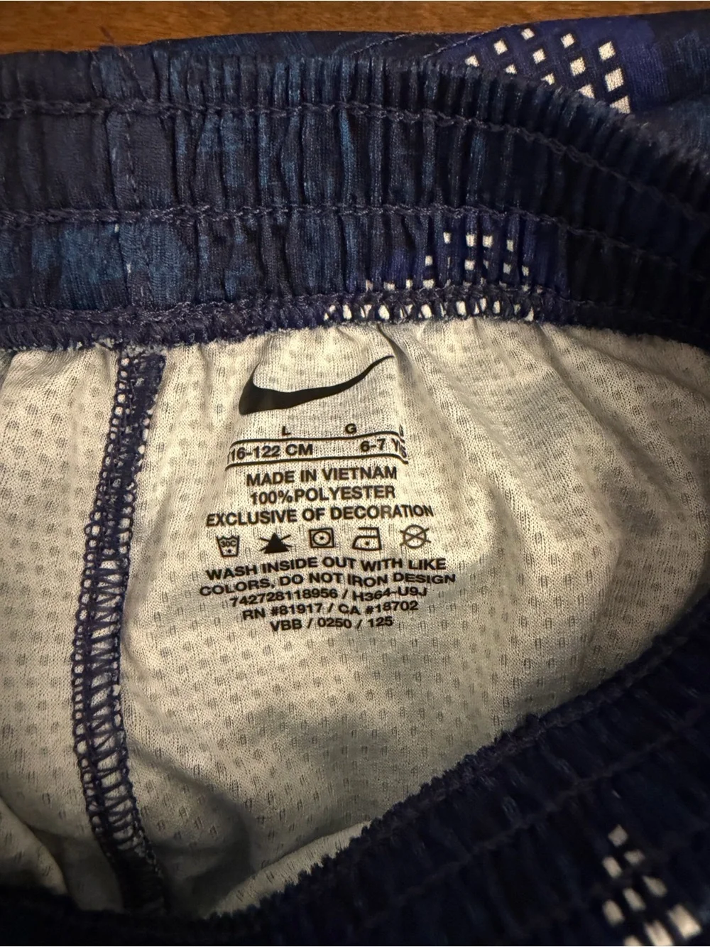 Nike Navy and White Athletic Shorts with top Sz 6/7
